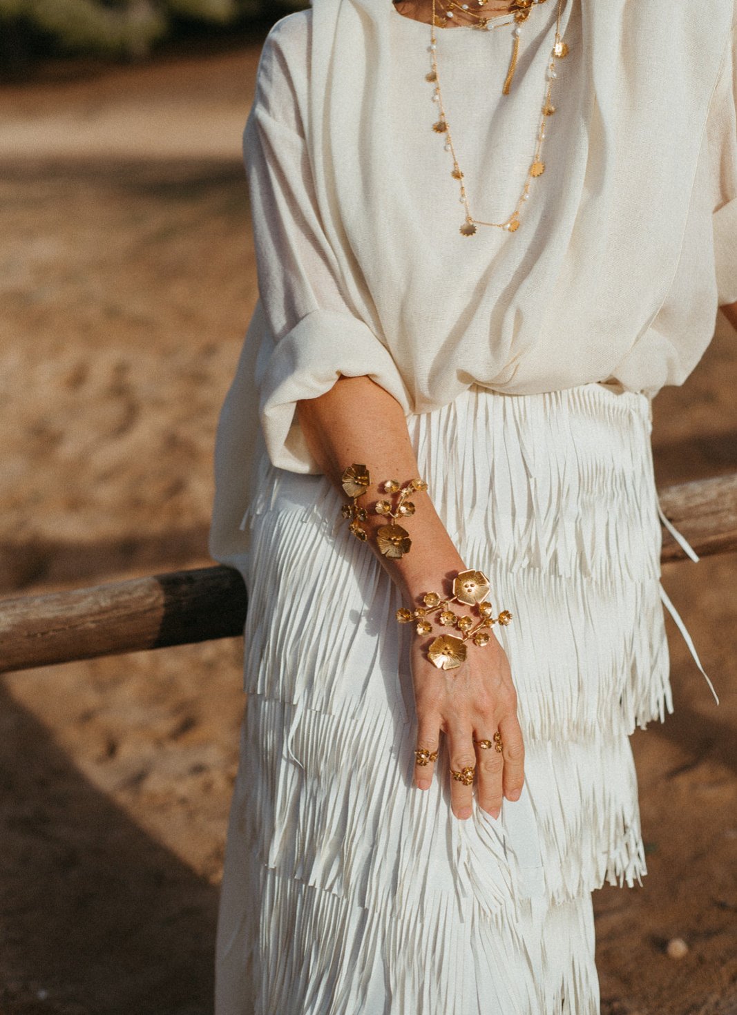 SAKURA HAND GLOVE BRACELET