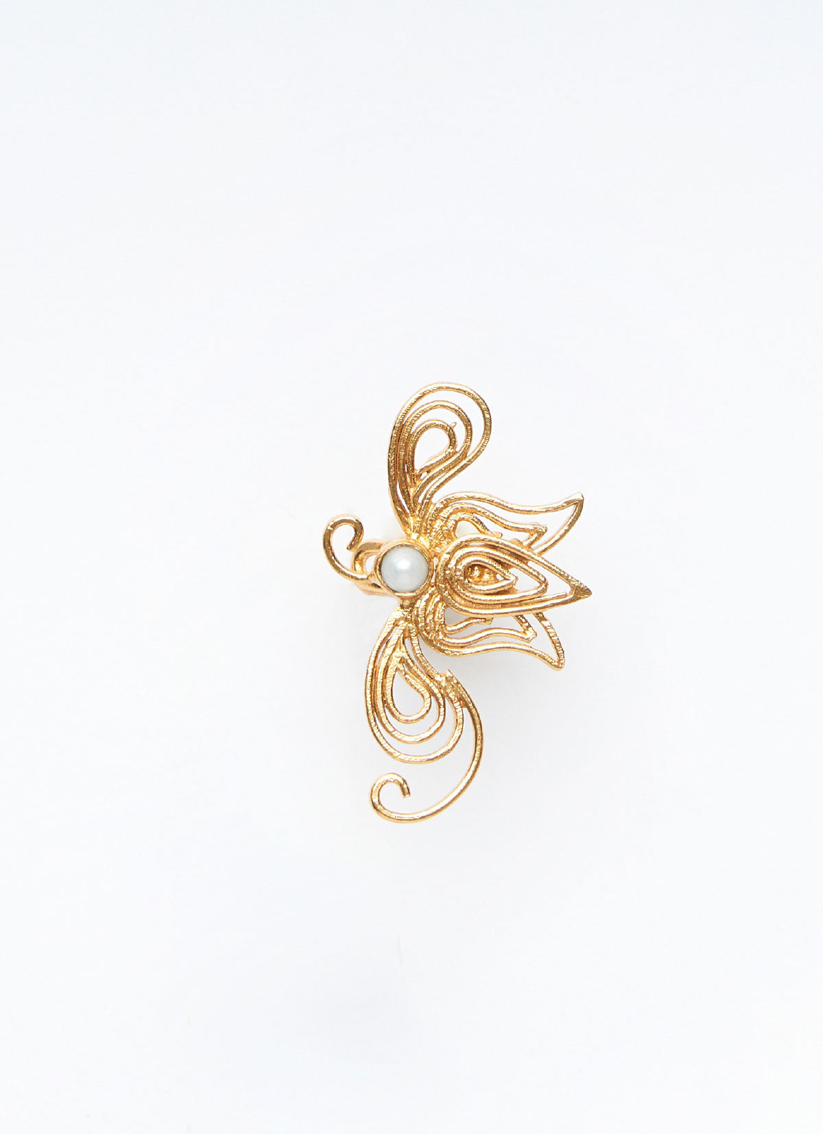 Ear Cuff Charlotte Bronte Pearl